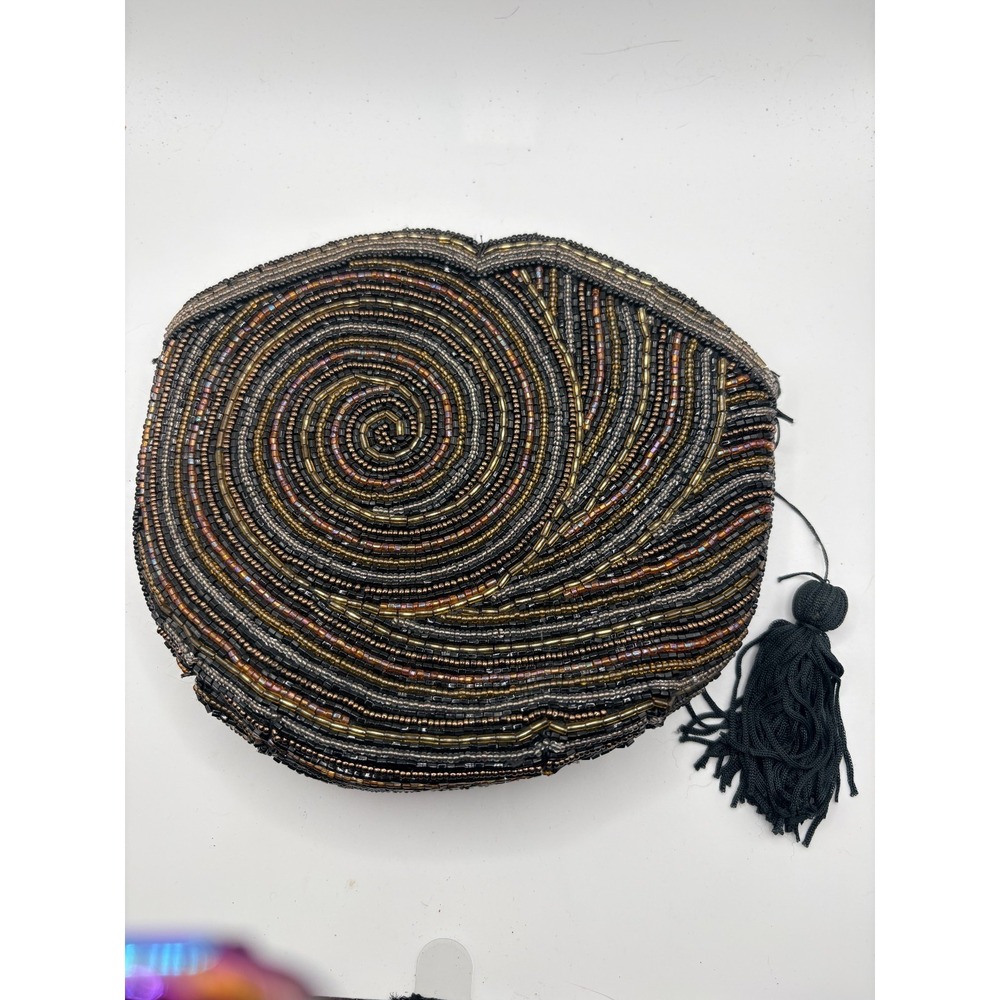 Vintage Beaded Evening Bag with Spiral Pattern and Tassel